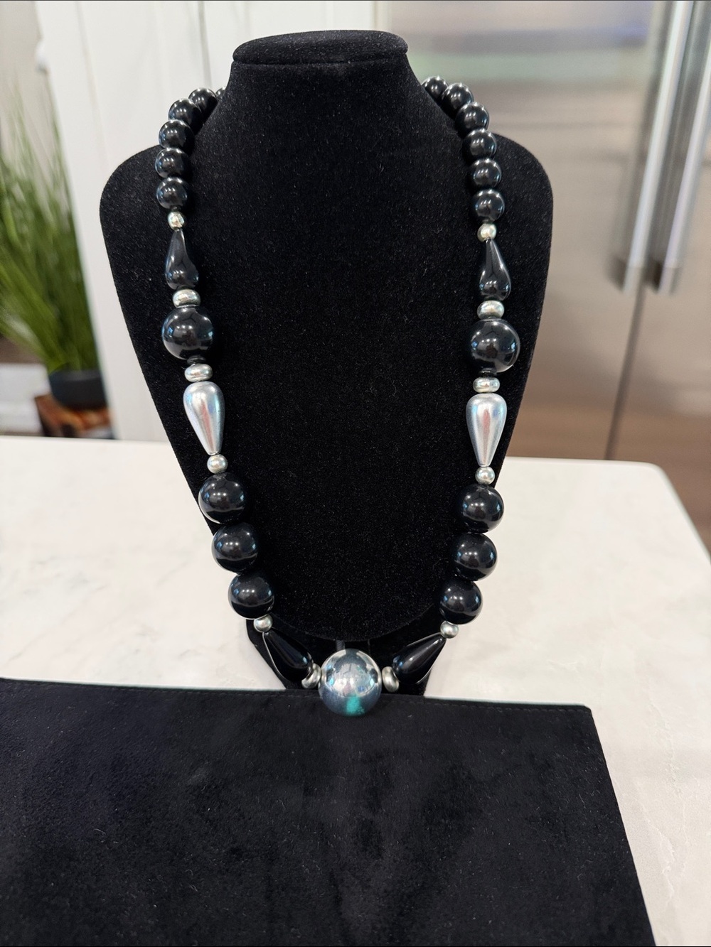 Source Unknown Black Beaded Necklace with Silver Accents